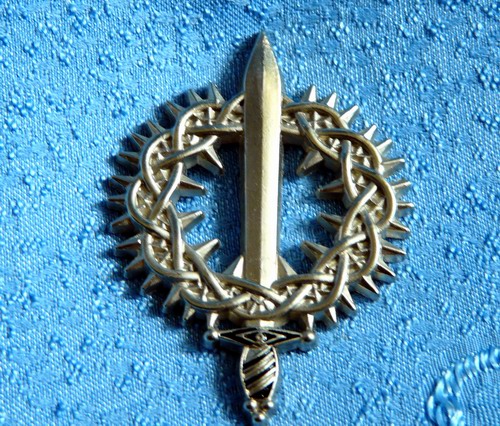 Досье Коллекция "Великая Отечественная. Боевые Знаки" коллекция боевых знаков и наград (Секретные материалы)