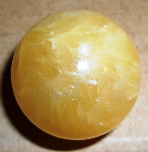 Энергия камней №15 Жёлтый кальцит (Сфера) фото, обсуждение