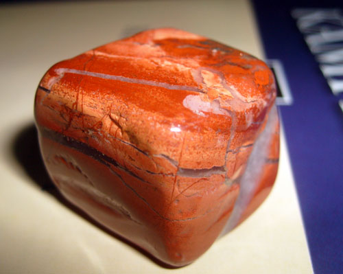 Энергия камней №23 Красная яшма ( Окатанный камень ) фото, обсуждение