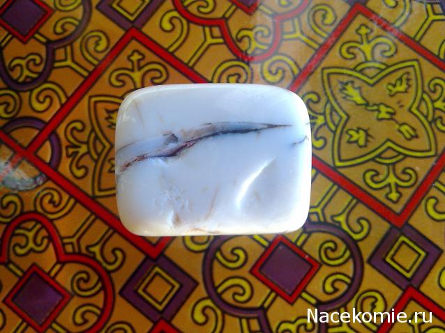 Энергия камней №26 Молочный опал (окатанный камень) фото, обсуждение