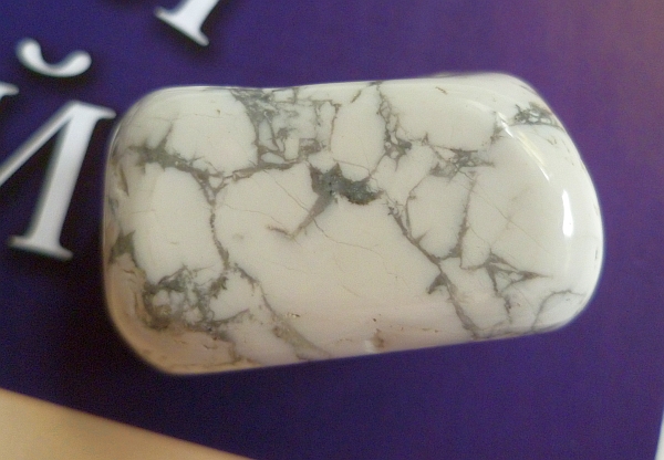 Энергия камней № 38 Говлит (окатанный камень) фото, обсуждение