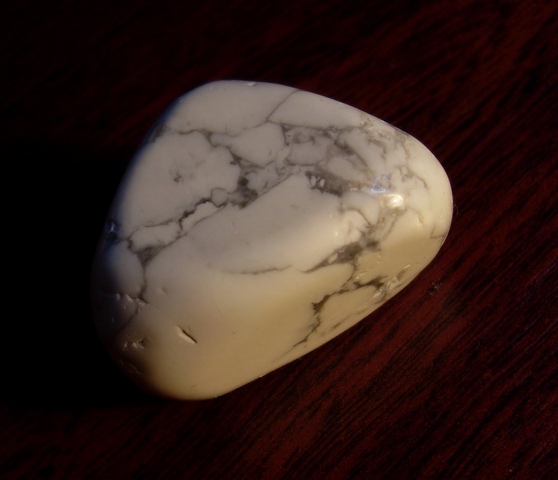 Энергия камней № 38 Говлит (окатанный камень) фото, обсуждение