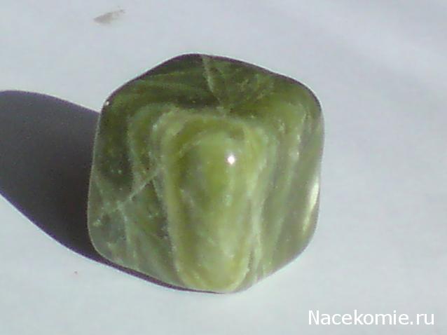 Энергия камней № 37 Эпидот (окатанный камень) фото, обсуждение