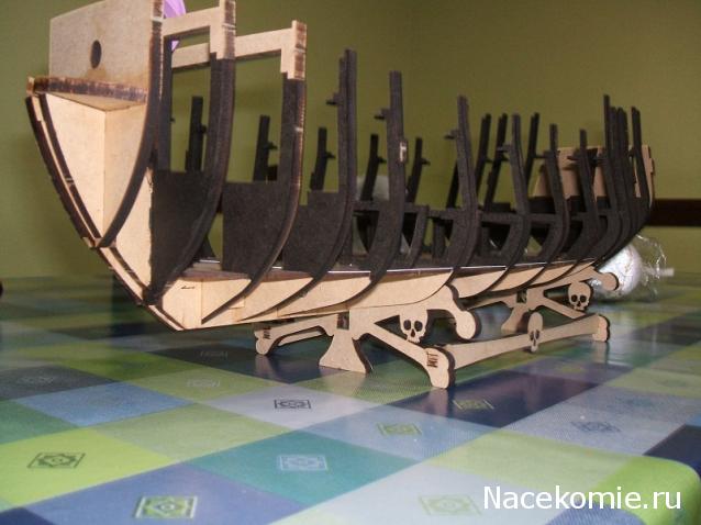 Собери Чёрную Жемчужину. Сборка корпуса.