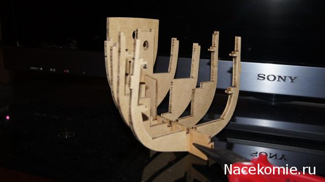 Собери Чёрную Жемчужину. Сборка корпуса.