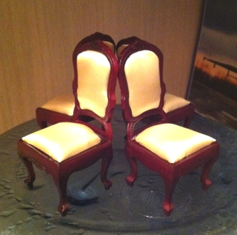 Дом Мечты №19 Два стула