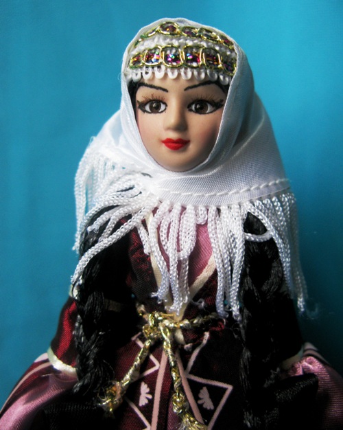 Куклы в народных костюмах №3 Кукла в карачаевском праздничном костюме