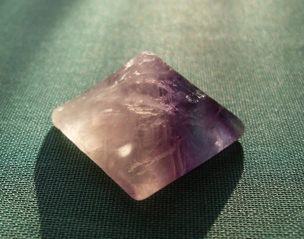 Энергия камней №54 Флюорит (пирамида) фото, обсуждение