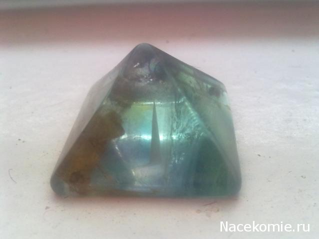 Энергия камней №54 Флюорит (пирамида) фото, обсуждение