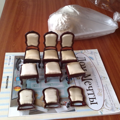 Дом Мечты №19 Два стула