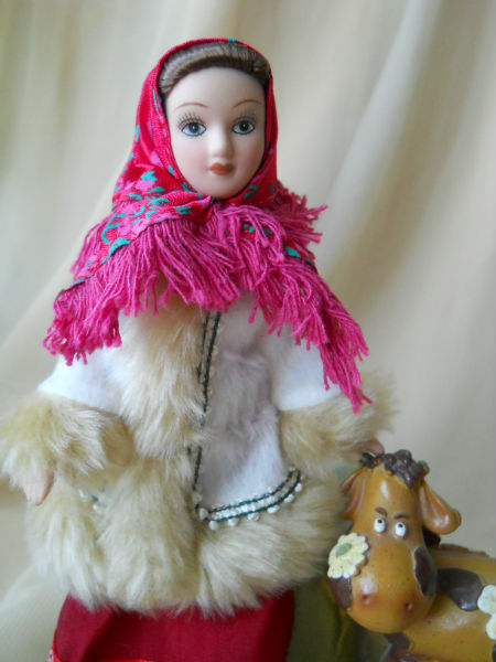 Куклы в народных костюмах №1 Кукла в зимнем костюме Московской губернии