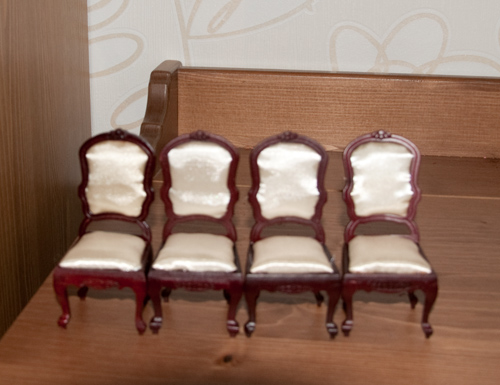 Дом Мечты №19 Два стула