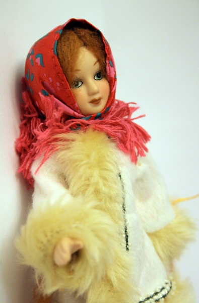 Куклы в народных костюмах №1 Кукла в зимнем костюме Московской губернии