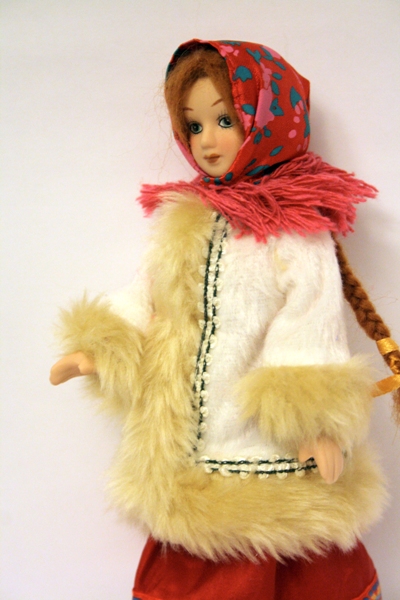 Куклы в народных костюмах №1 Кукла в зимнем костюме Московской губернии