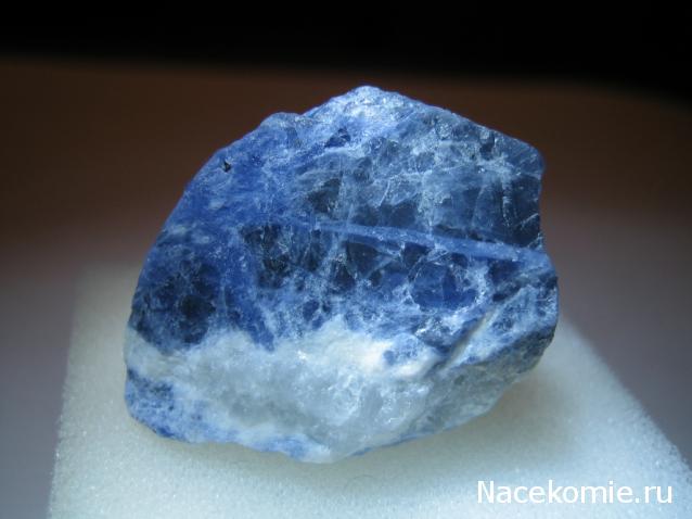 Минералы №33 Содалит фото, обсуждение