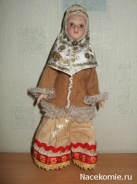 Куклы в народных костюмах №5 Кукла в зимнем костюме Архангельской губернии