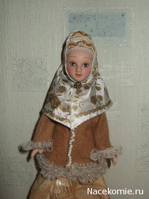 Куклы в народных костюмах №5 Кукла в зимнем костюме Архангельской губернии