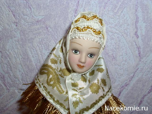 Куклы в народных костюмах №5 Кукла в зимнем костюме Архангельской губернии