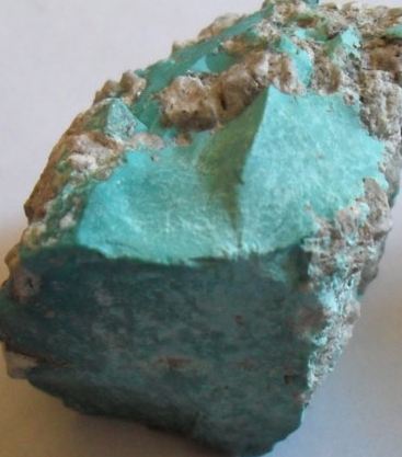 Энергия камней № 60 Голубой говлит (обелиск) фото, обсуждение