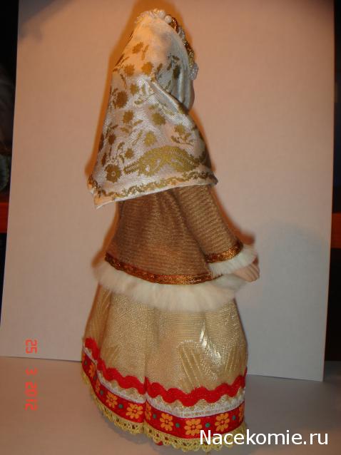 Куклы в народных костюмах №5 Кукла в зимнем костюме Архангельской губернии