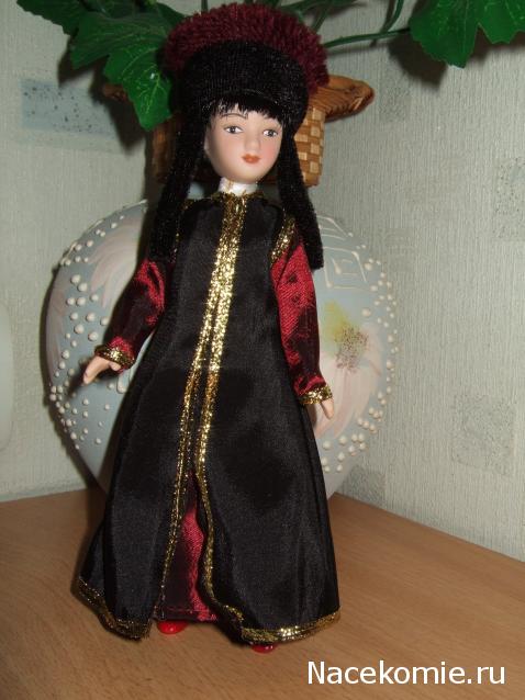 Куклы в народных костюмах №7 Кукла в калмыцком праздничном костюме