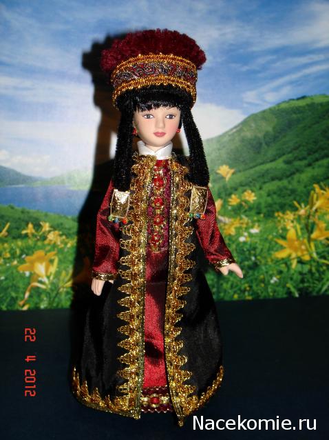 Куклы в народных костюмах №7 Кукла в калмыцком праздничном костюме