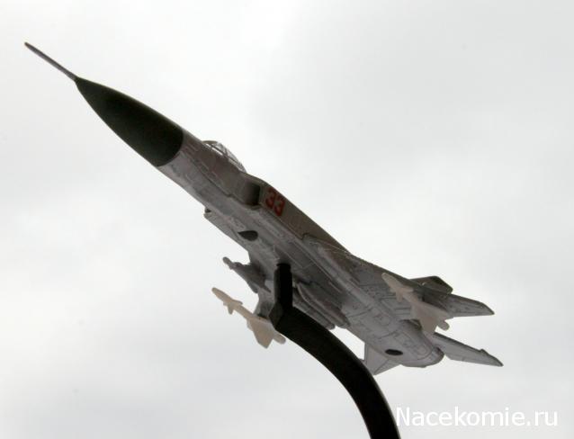 Легендарные самолеты №33 Су-15 - фото модели, обсуждение