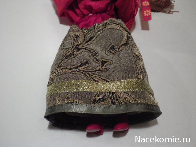 Куклы в народных костюмах №5 Кукла в зимнем костюме Архангельской губернии