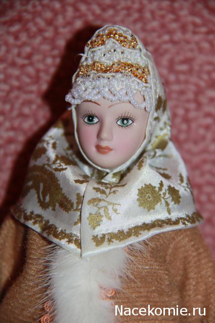 Куклы в народных костюмах №5 Кукла в зимнем костюме Архангельской губернии