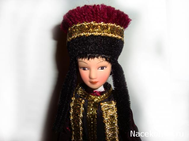 Куклы в народных костюмах №7 Кукла в калмыцком праздничном костюме