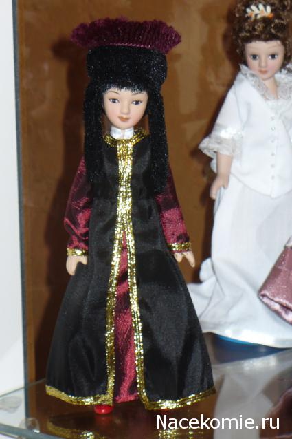 Куклы в народных костюмах №7 Кукла в калмыцком праздничном костюме