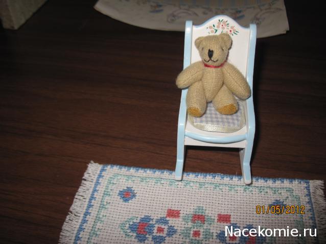 Дом Мечты №29 Игрушка медведь, книжная полка