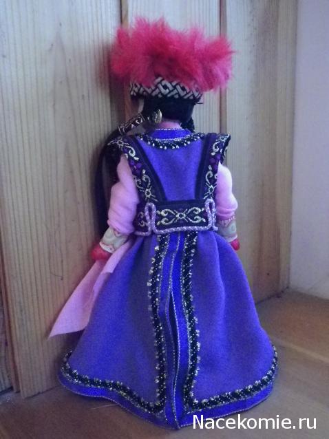 Куклы в народных костюмах №7 Кукла в калмыцком праздничном костюме