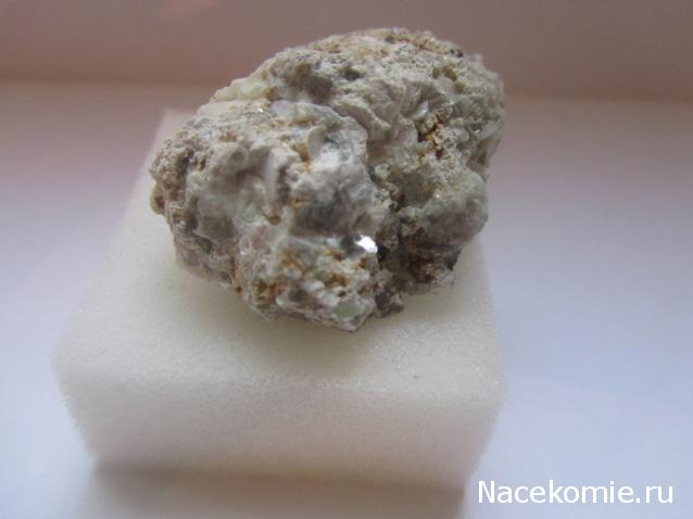 Минералы №36 Альбит фото, обсуждение