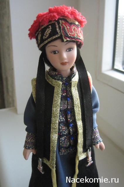 Куклы в народных костюмах №7 Кукла в калмыцком праздничном костюме