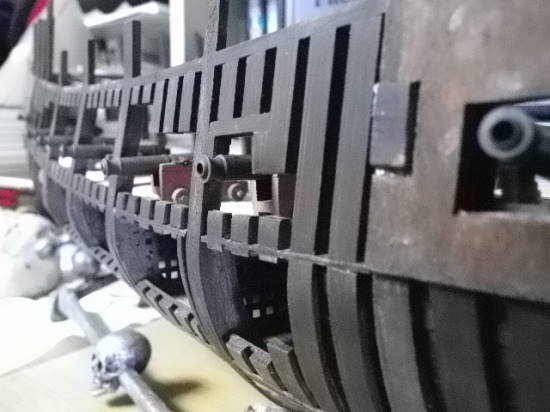 Собери Чёрную Жемчужину. Сборка корпуса.