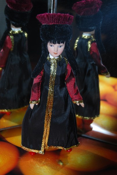 Куклы в народных костюмах №7 Кукла в калмыцком праздничном костюме