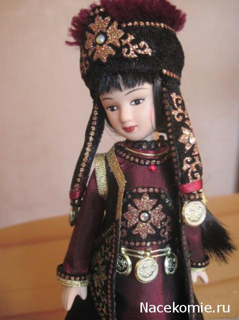 Куклы в народных костюмах №7 Кукла в калмыцком праздничном костюме