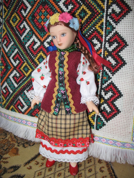 Куклы в народных костюмах №4 Кукла в летнем костюме Киевской губернии