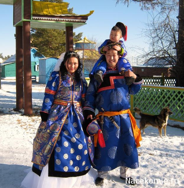 Куклы в народных костюмах №11 Кукла в бурятском женском костюме