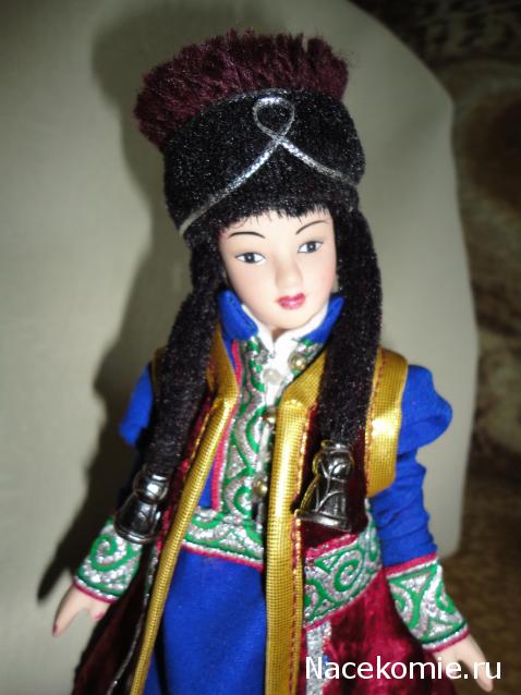 Куклы в народных костюмах №7 Кукла в калмыцком праздничном костюме