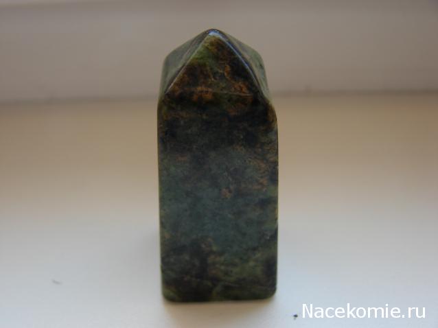 Энергия камней № 75 Хлорит с пиритом (обелиск) фото, обсуждение