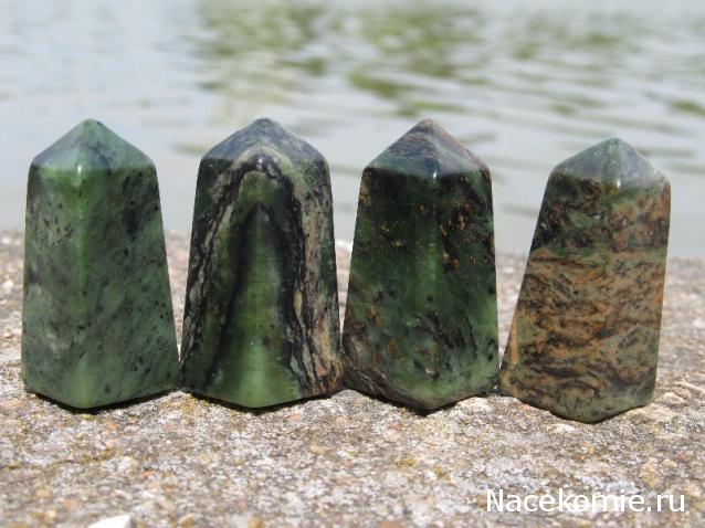 Энергия камней № 75 Хлорит с пиритом (обелиск) фото, обсуждение
