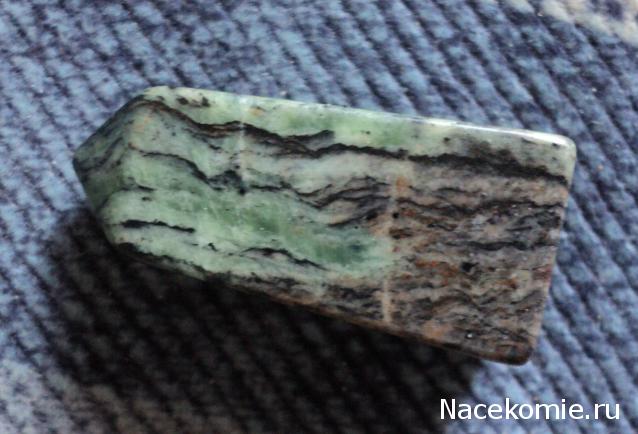 Энергия камней № 75 Хлорит с пиритом (обелиск) фото, обсуждение