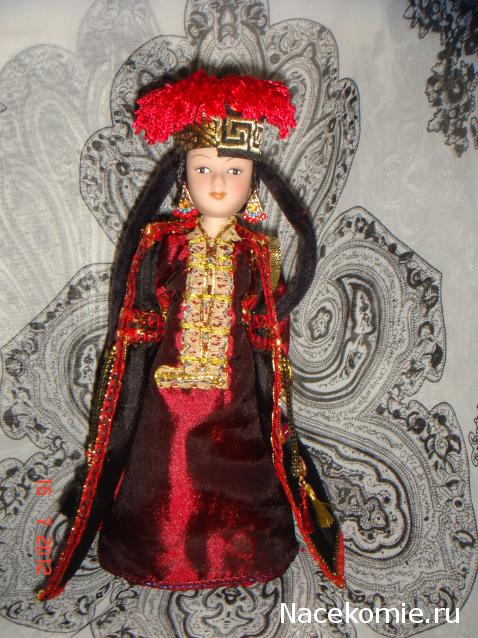 Куклы в народных костюмах №7 Кукла в калмыцком праздничном костюме