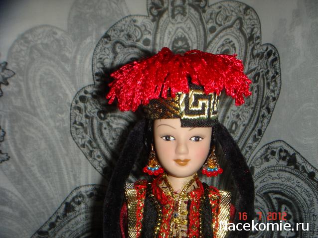 Куклы в народных костюмах №7 Кукла в калмыцком праздничном костюме