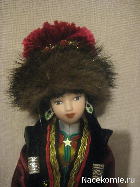 Куклы в народных костюмах №7 Кукла в калмыцком праздничном костюме