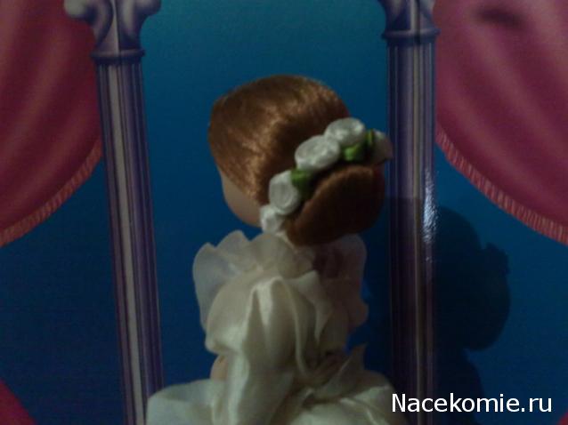 Куклы в народных костюмах №13 Кукла в городском свадебном костюме Санкт-Петербургской губернии