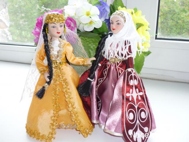 Куклы в народных костюмах №15 Кукла в осетинском девичьем костюме