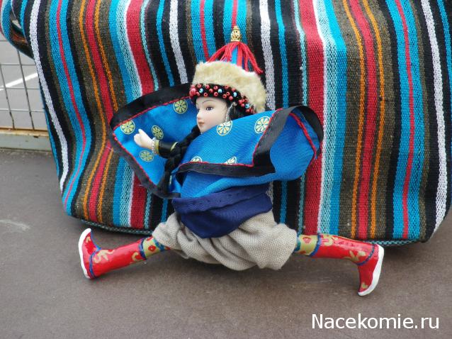 Куклы в народных костюмах №11 Кукла в бурятском женском костюме